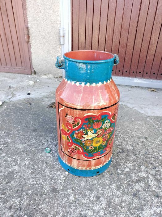 ozdobna kanka na mleko ręcznie malowana nr 1