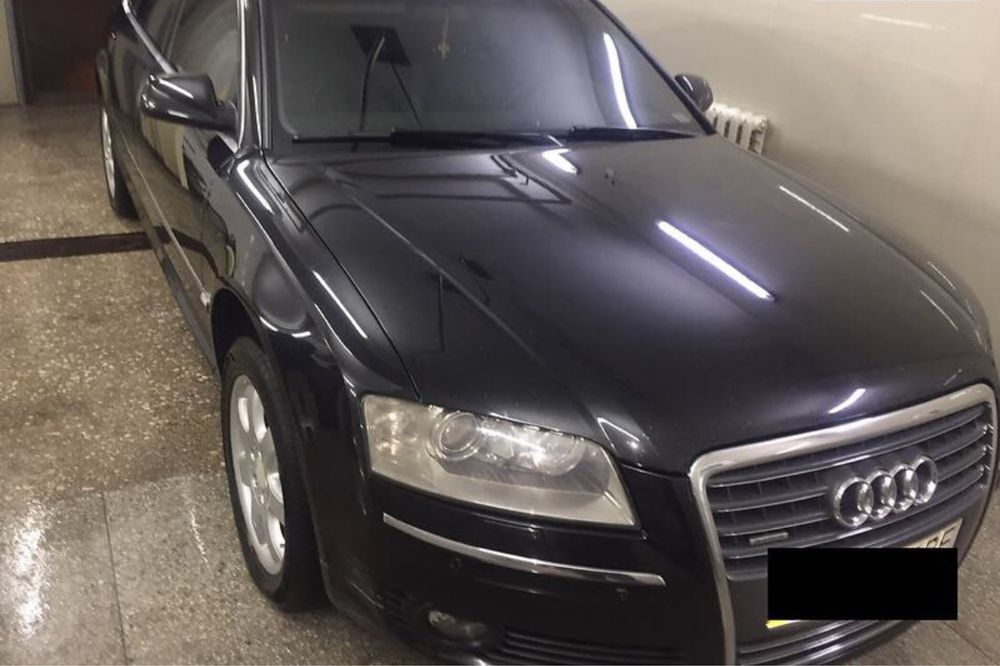 Продам Audi A8 Long