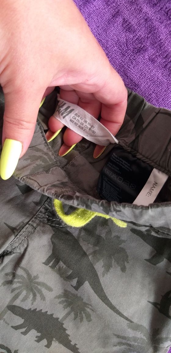 Krótkie spodenki dla bliźniąt H&M 92