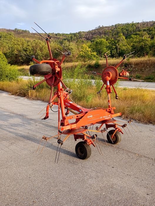 Virador de feno Kuhn GF 5001 MH Digidrive