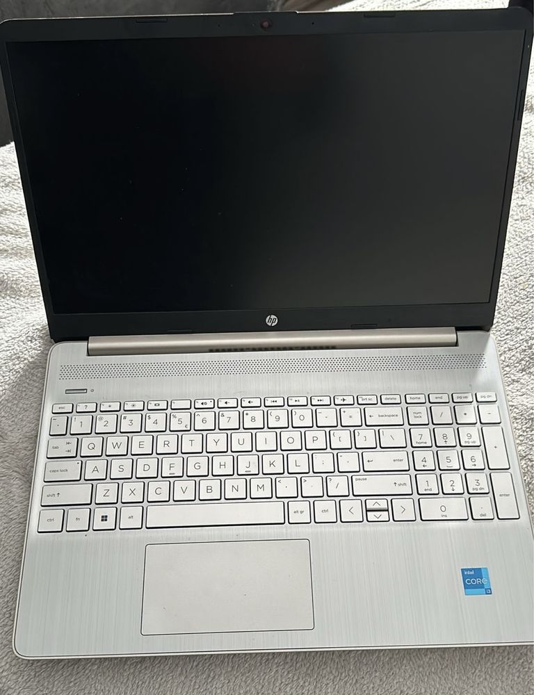 Laptop HP złoty