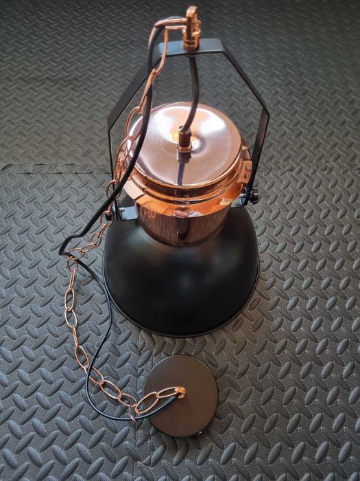Nieużywana lampa wisząca