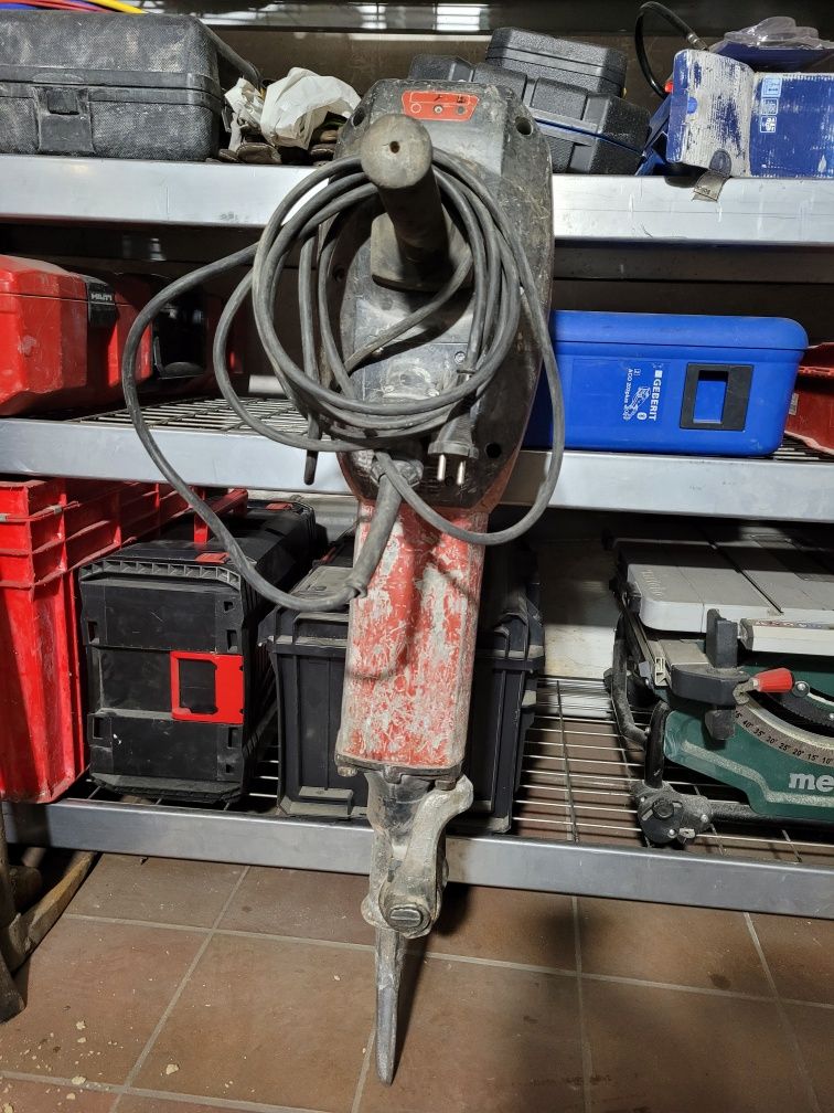 Młot wyburzeniowy Hilti te 3000