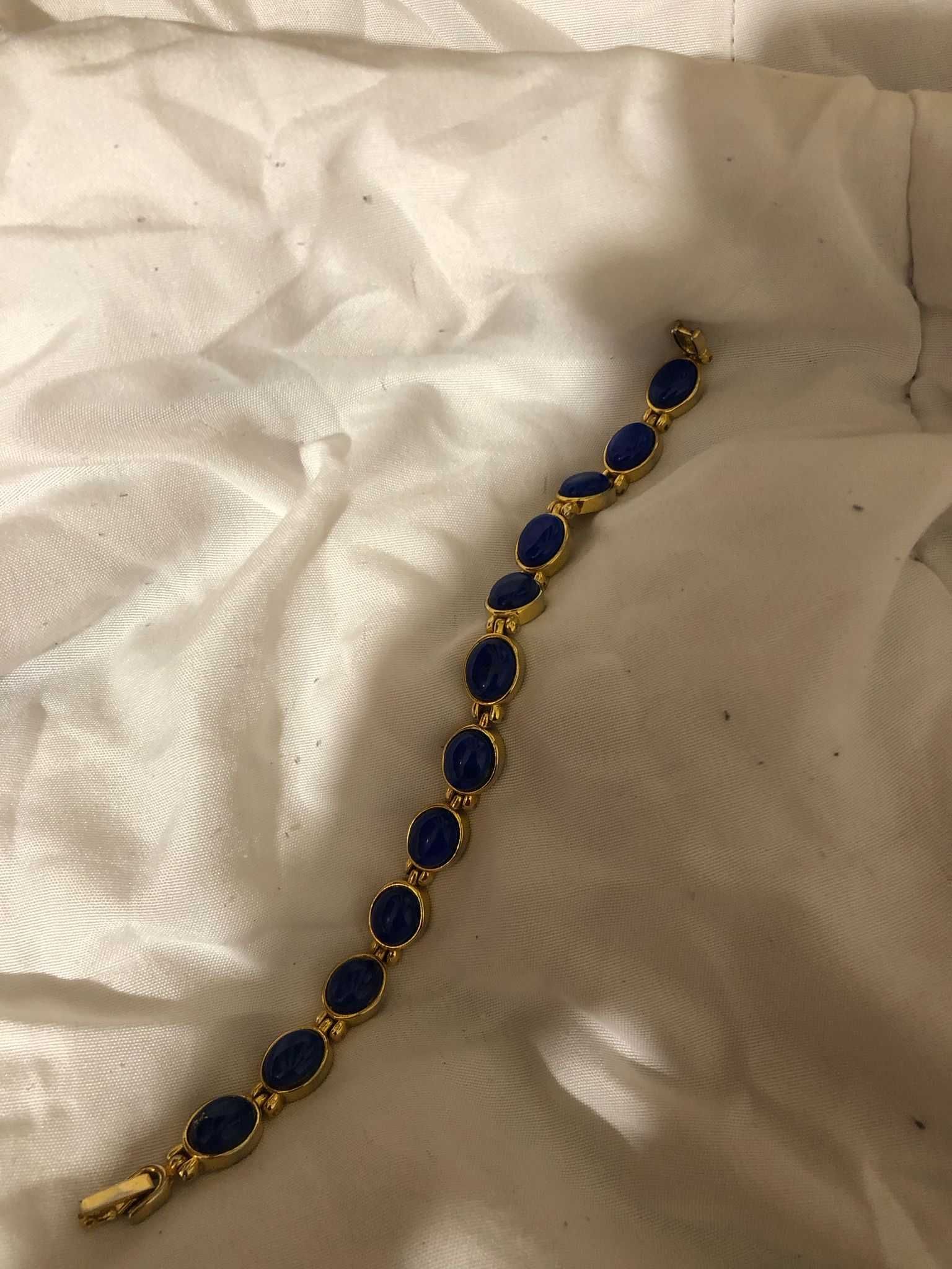 Pulseira Clássica com Pedras Azuis – Elegância com História (20 cm)