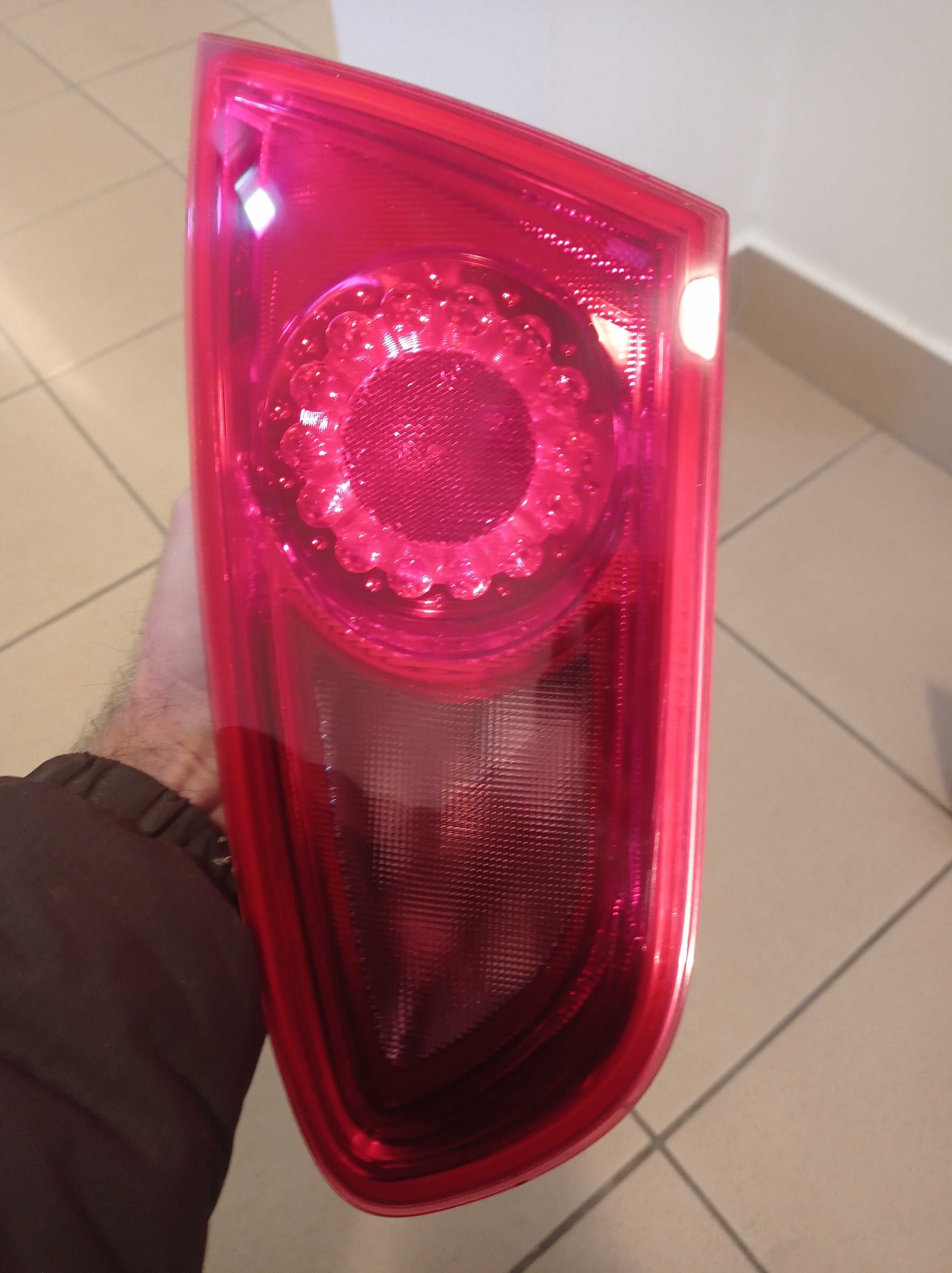 SEAT LEON II LIFT prawa tylna lampa w klapę bagażnika