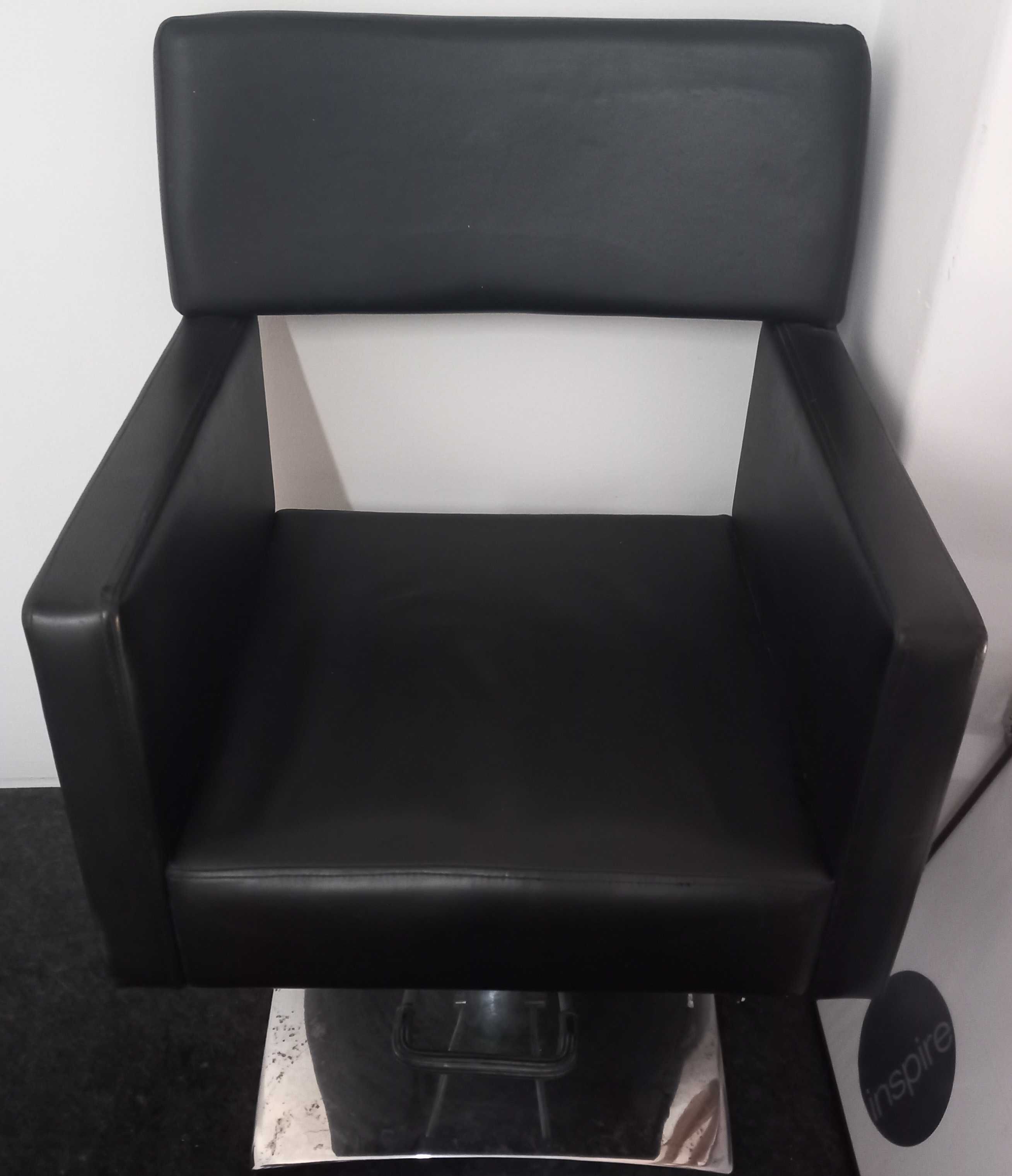 Cadeira de cabeleireira / maquilhadora super confortável