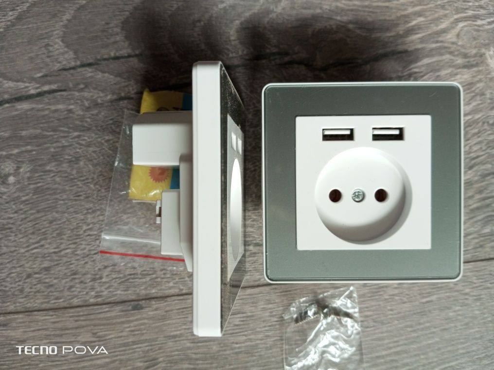 Розетка с двумя USB портами, розетка без заземления