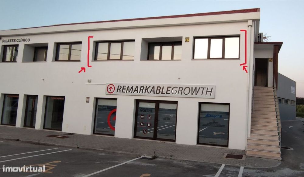 Escritório renovado 100m2 frente IC2