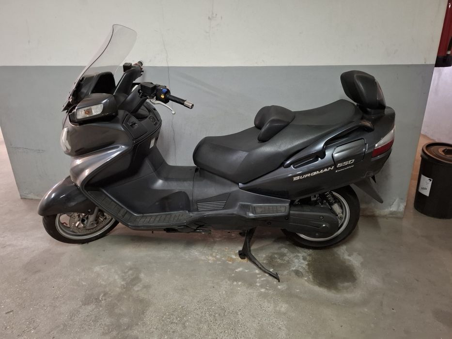 Vende moto Burgman 650 Executive Suzuki.