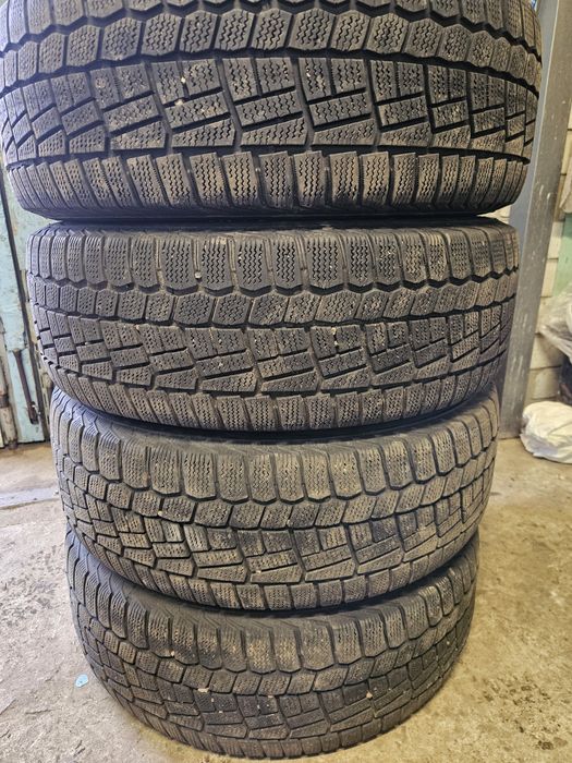 Резина 215 55 17 Зима