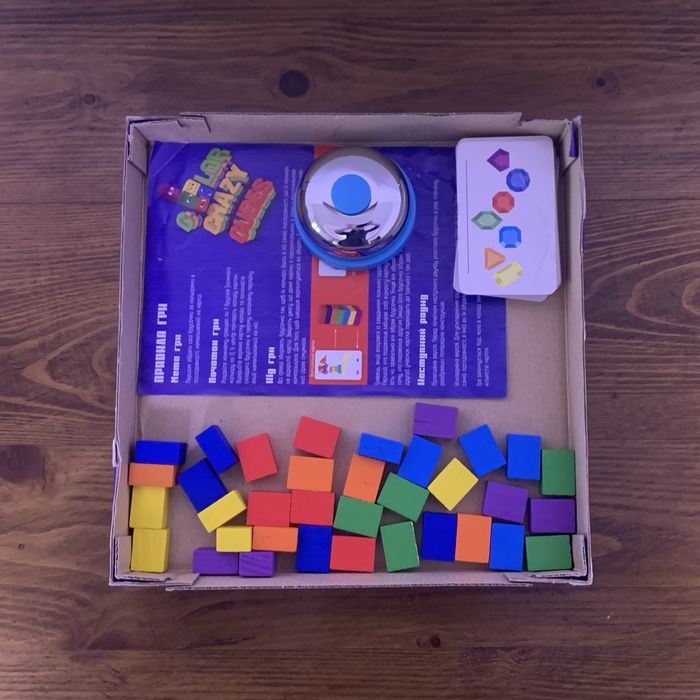 Настільна гра  кольорові кубики