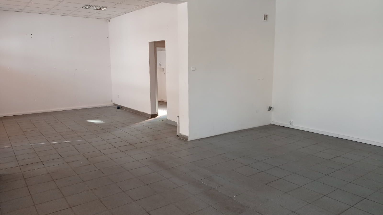 Sprzedam lokal handlowo-usługowy ul.Lwowska 56/8, Tomaszów lubelski