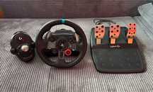 Logitech G29 kierownica + pedały + drążek zmiany biegów.