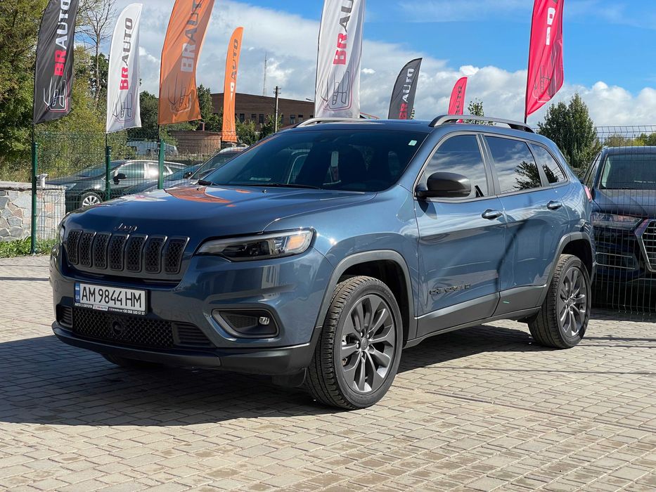 Jeep Cherokee 2021 бензин 3.2