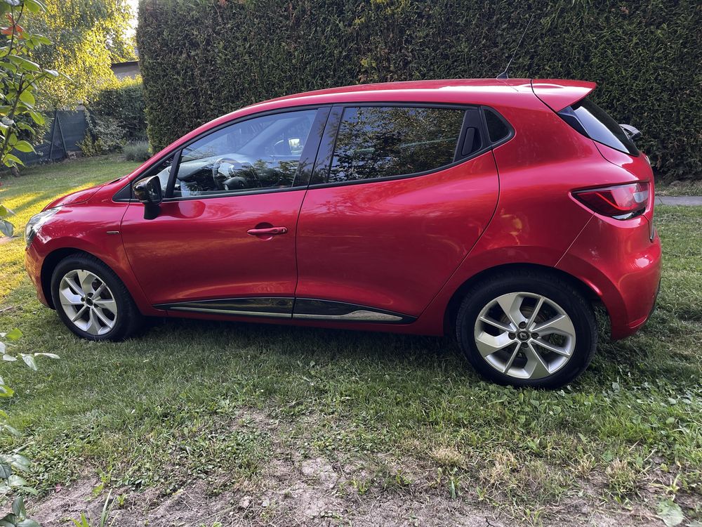 Renault Clio 4 IV 1.2 16V HT salon