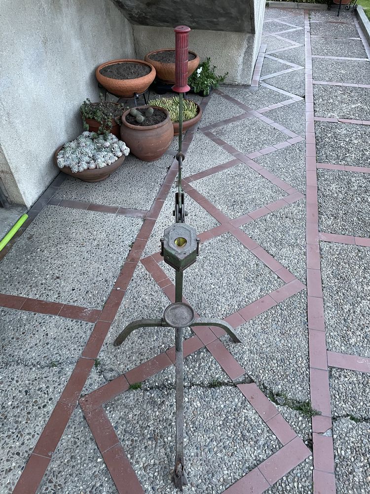 Maquina de meter rolhas