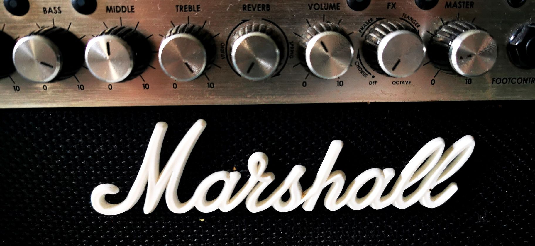 Marshall MG 15 CFX wzmacniacz  piecyk gitarowy