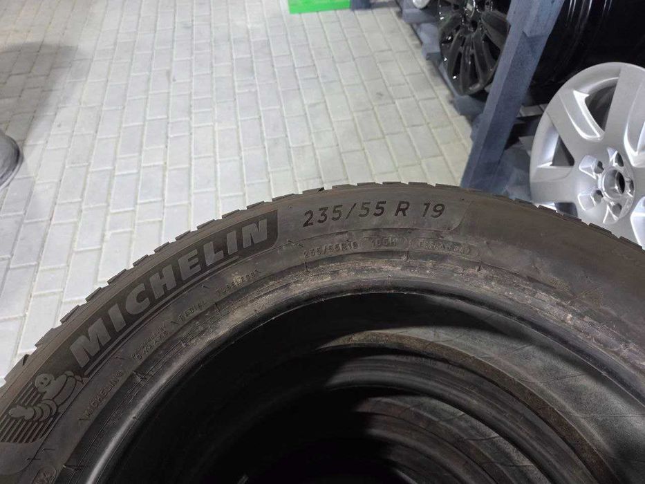Б/у комплект All Season 235/55 R19 Michelin CrossClimate2 DN17