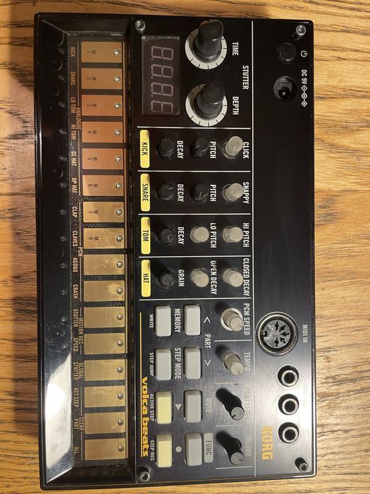 Korg Volca Beats + Snare Mod!