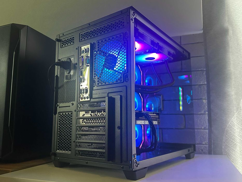 Nowy Komputer RTX 5060 Ryzen 5 FV23% AIO Akwarium Gamingowy do Gier