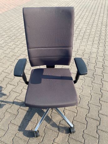 Fotel biurowe poleasingowe firmy „Bejot”