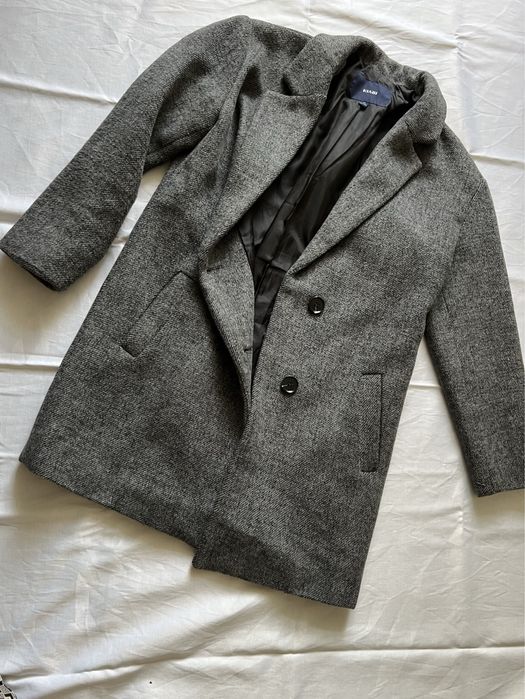Пальто серое осеннее
