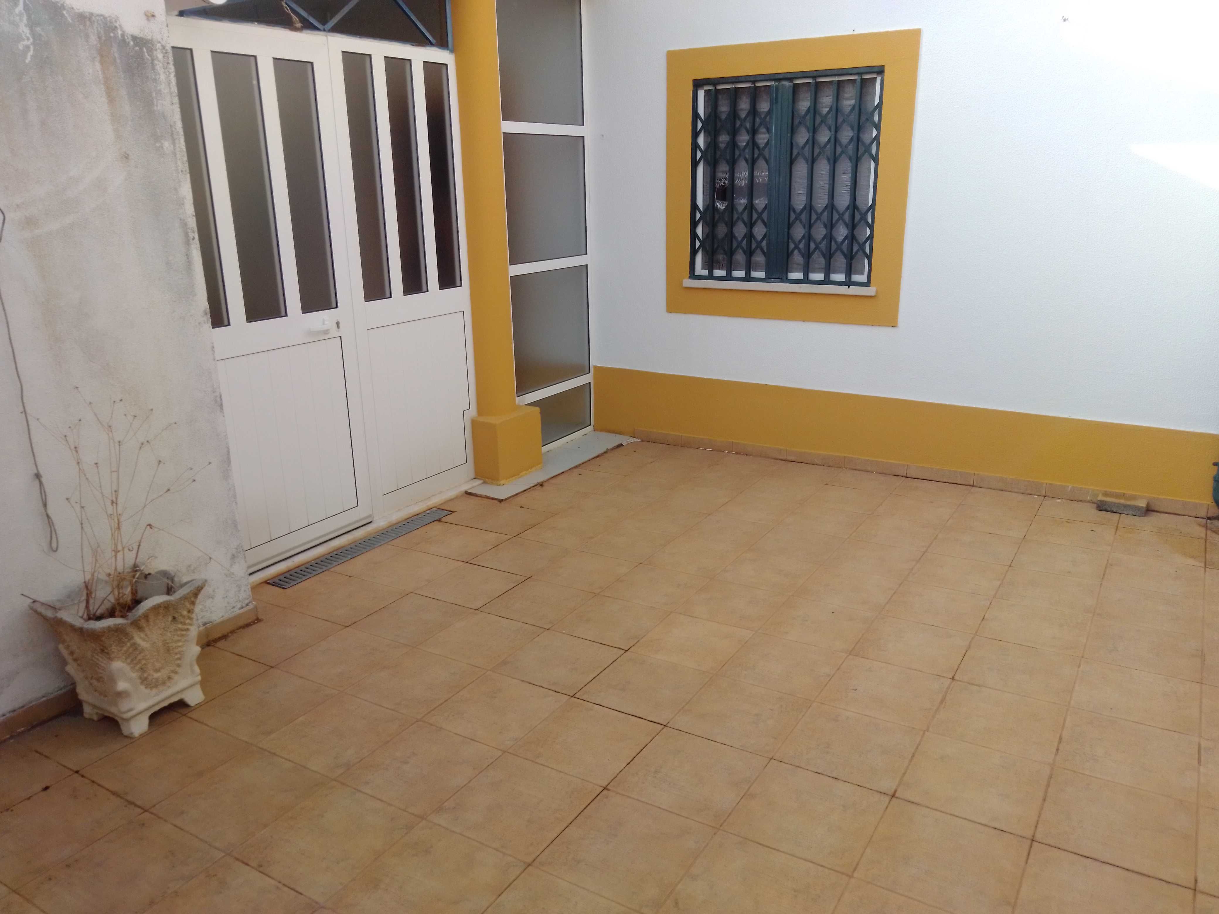 Apartamento T2 C/ Terraço