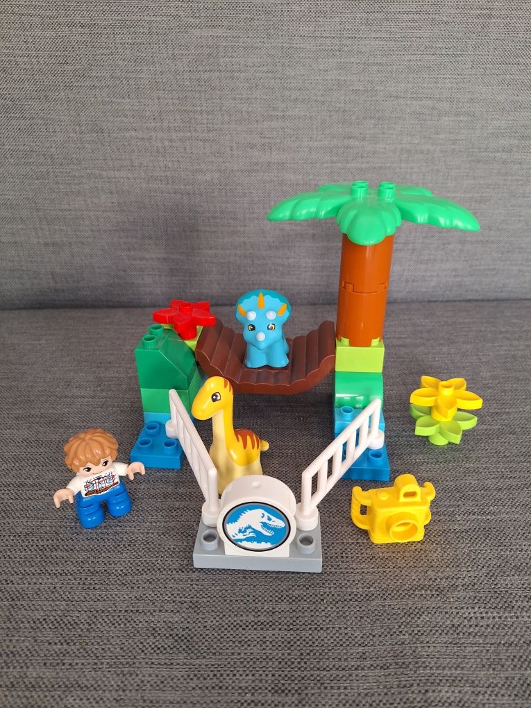 LEGO Duplo Jurrasic World MiniZoo Łagodne Olbrzymy 10879
