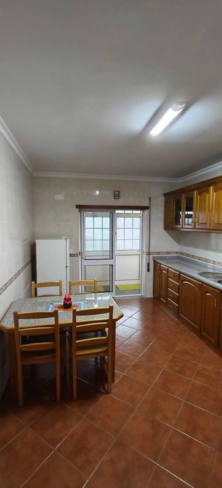Arrenda-se T2 com Garagem Privada em Castro Daire | 550€