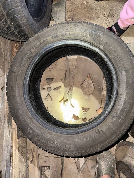 Продам резину 185/65/15 гарний стан є інші розміри