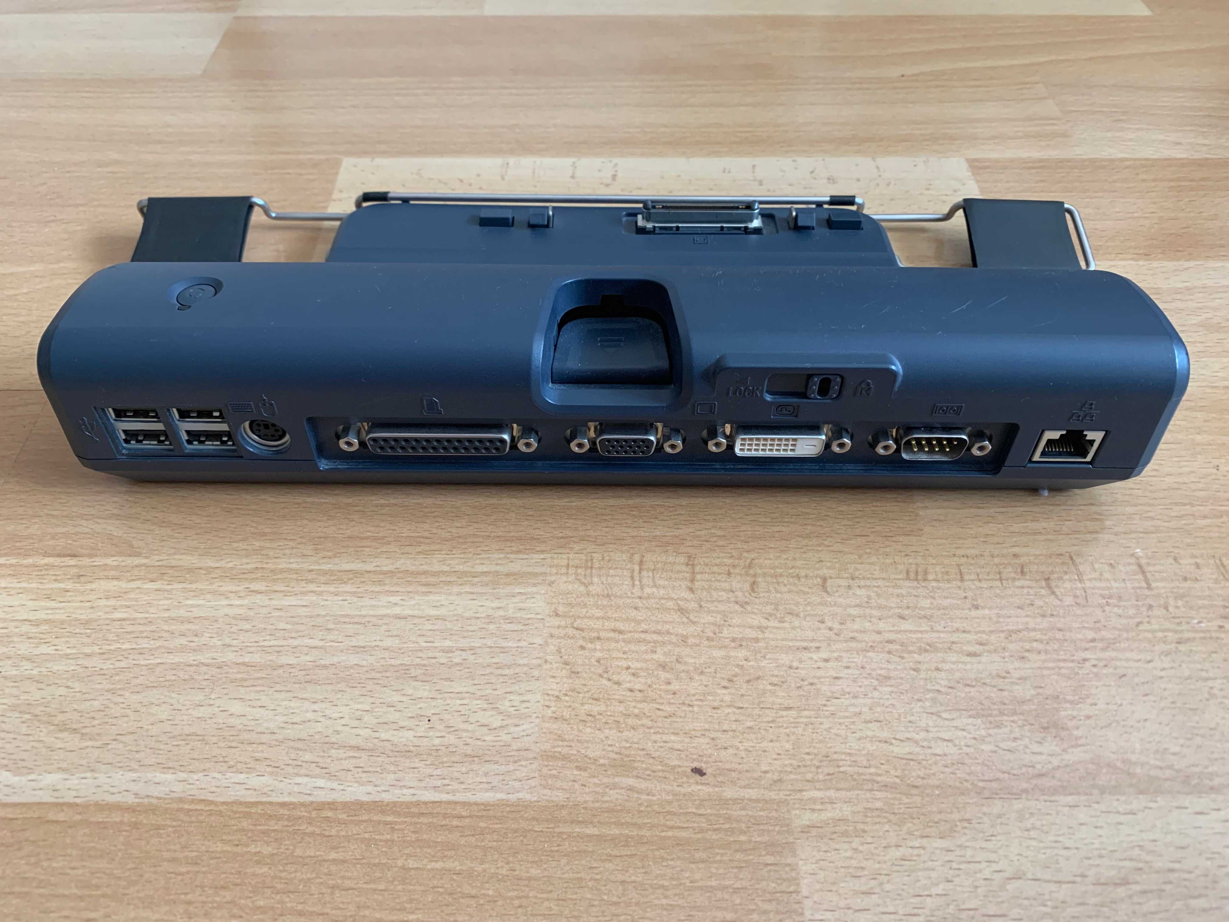 Stacja dokująca do laptopa biznesowego Fujitsu Siemens Lifebook E-8020