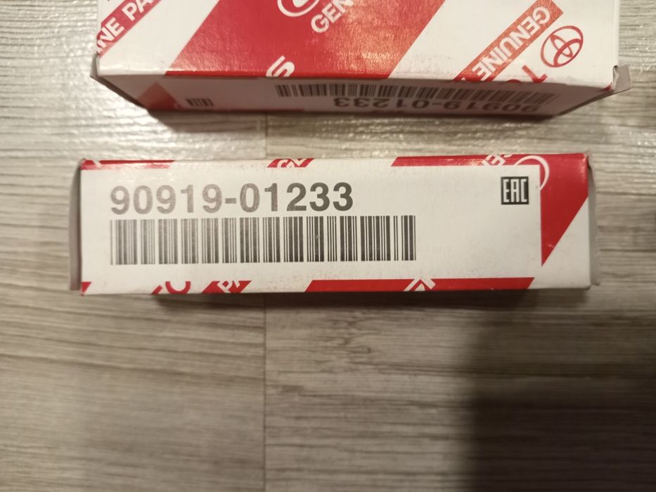 Оригінальні ірідієві свічі зажигання TOYOTA 90919-01233