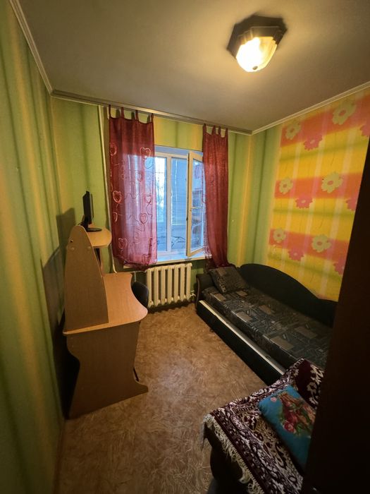 Продається 3 кімнатна квартира на Карачунах біля АТБ