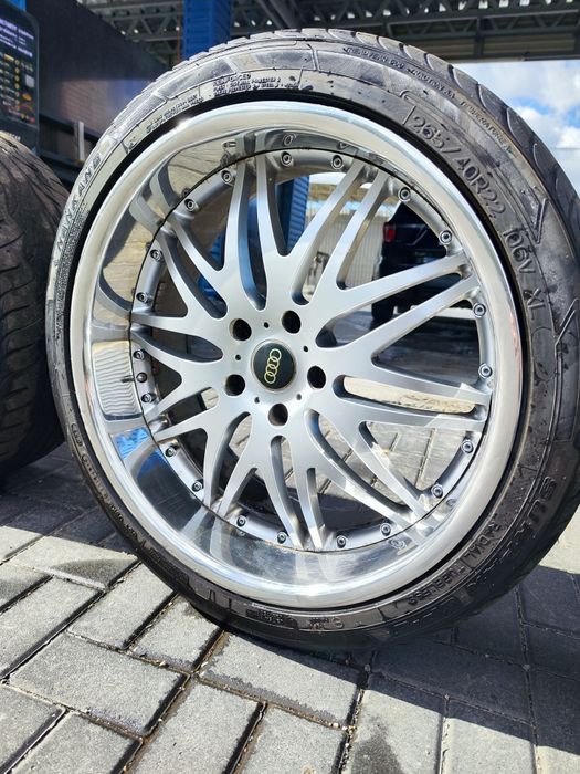 Диски Audi 22 радіус, з шинами 265 40 22