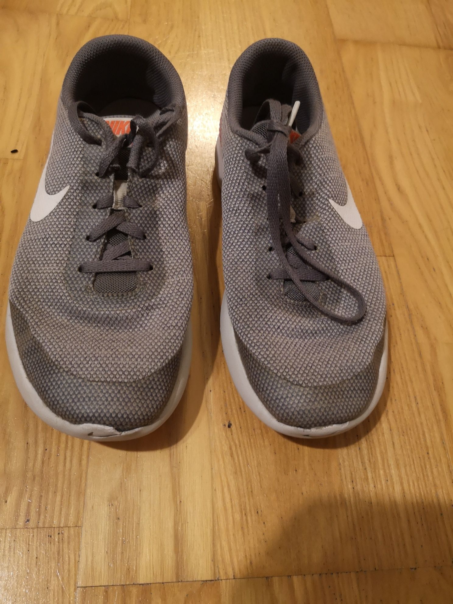 Adidasy Nike 38,5