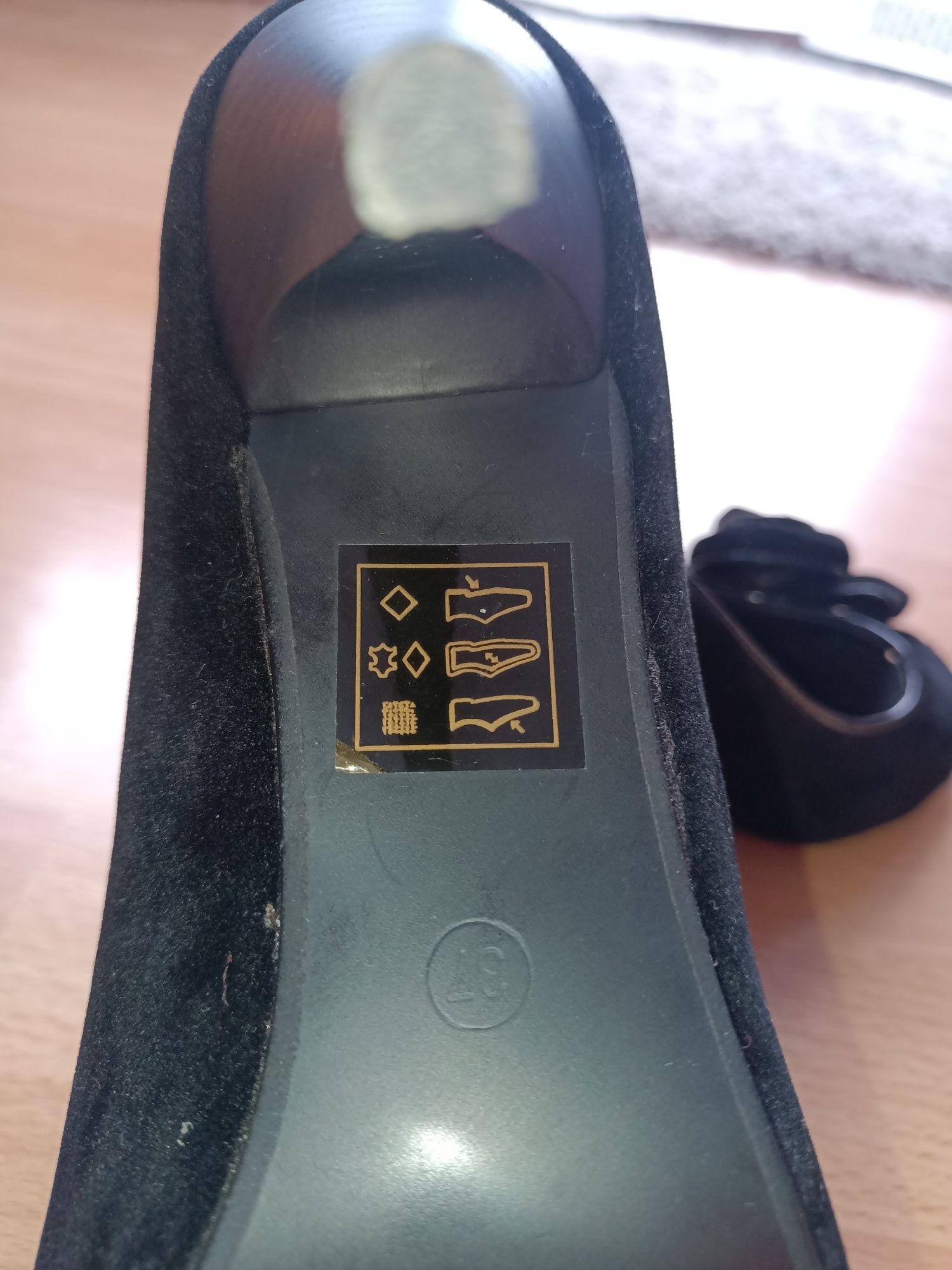 Szpilki rozmiar 37 NOWE