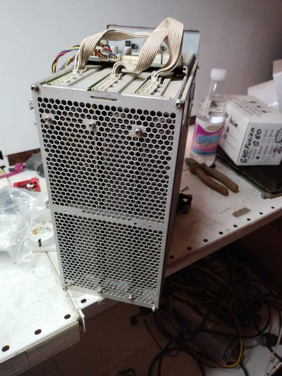 Antminer Z15 420 ksol/s (900 $)