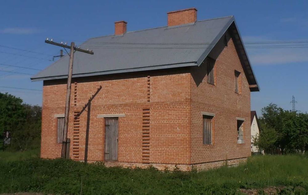Будинок (незавершений) "півторачка" 134,3 кв.м на ділянці 12,8 сотих