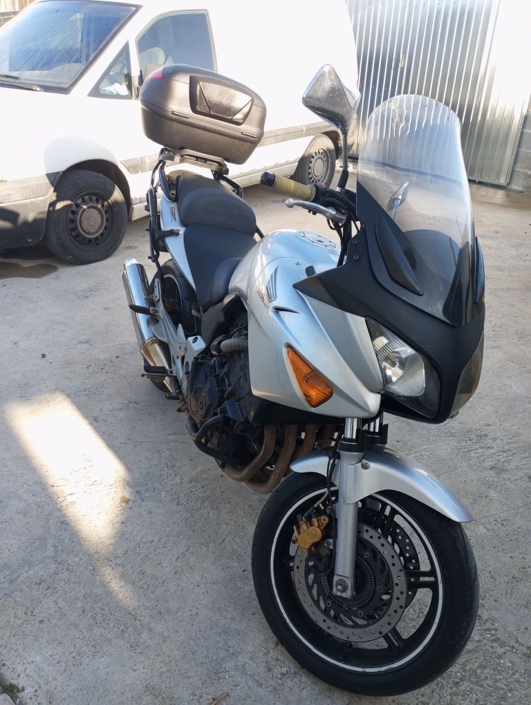 CBF600SA Impecável