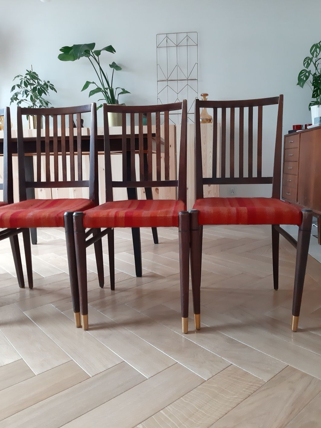 Komplet krzeseł krzesła Bubiv Węgry Magrit midcentury modern drewno