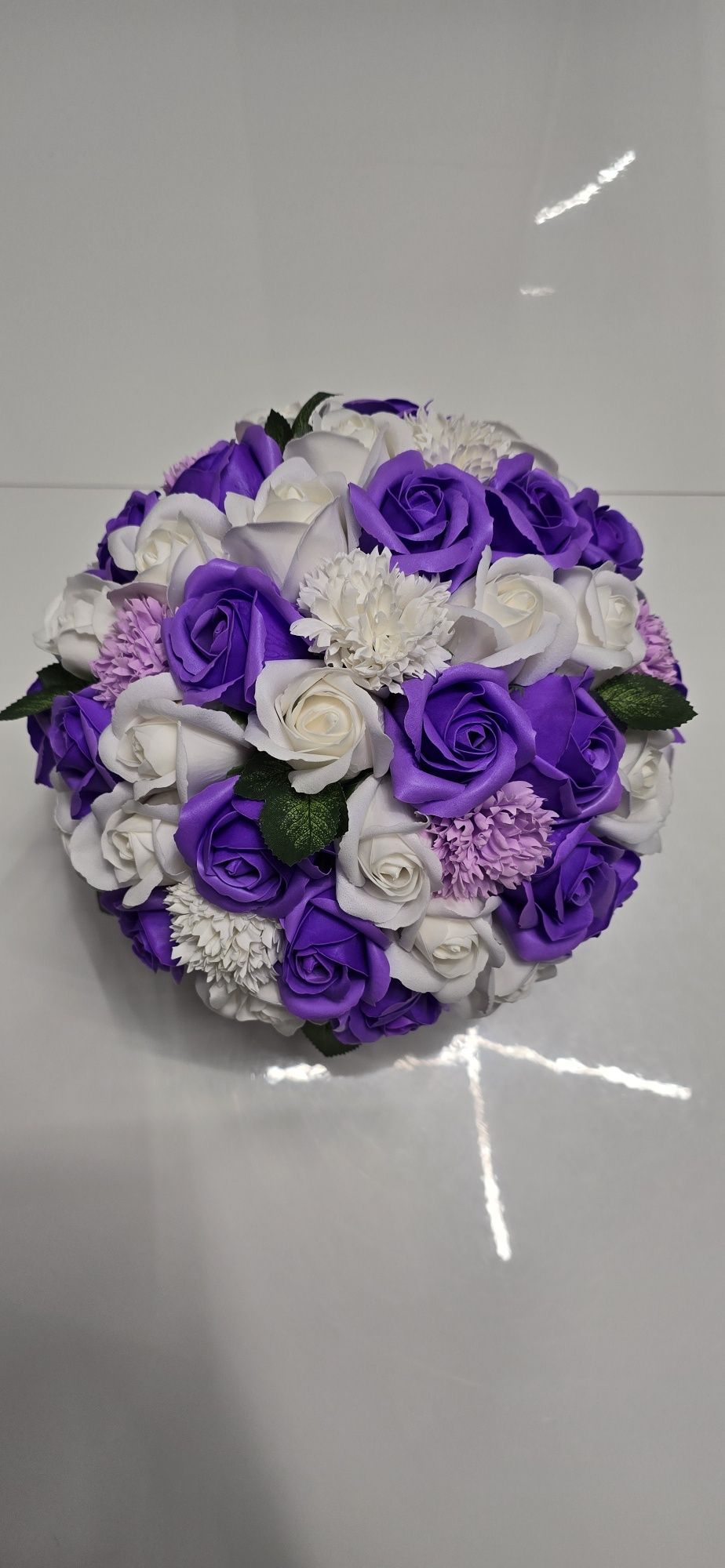 Bukiety z kwiatów mydlanych w  wazonie, flowerboxy, róże