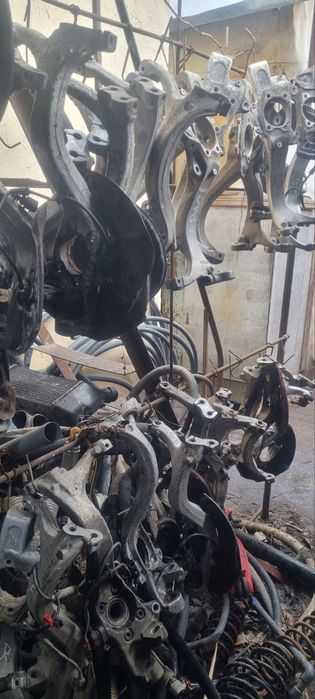 Ауді Поворотний кулак ауди А4 А6 А8 audi в наявності Київ