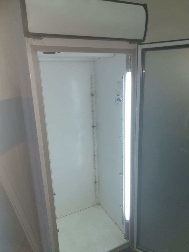 Холодильна шафа Inter 550T