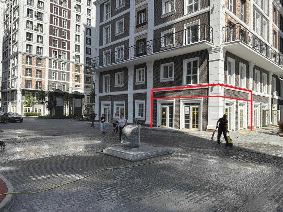 Кутовий Cупер-фасад на площу, 50 кв.м, ЖК Нова Англія, Максимовича