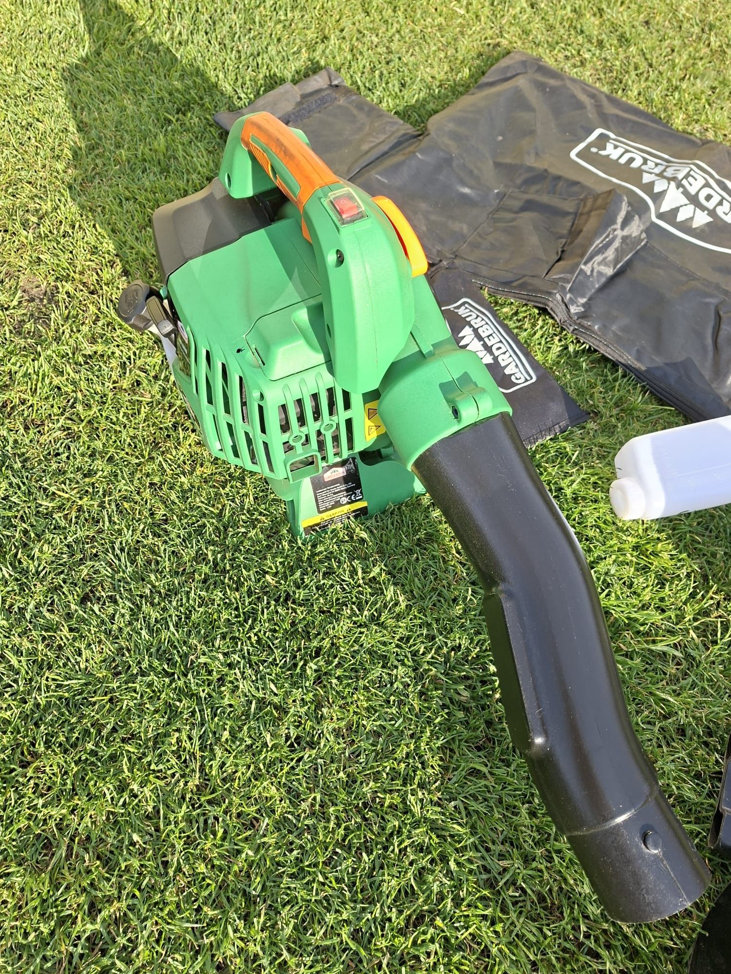 Odkurzacz/dmuchawa Gardenbruk 3w1
