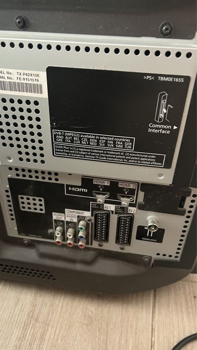 telewizor Panasonic TX-P42X10E - 42 cale - sprawny