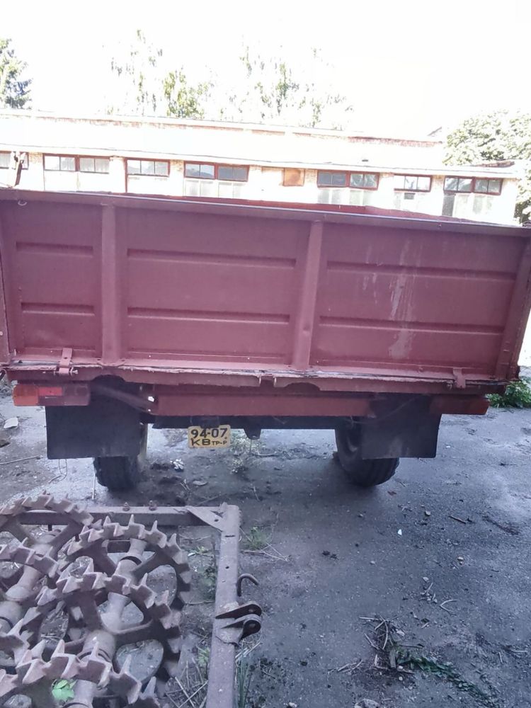 Причіп з запасним колесом