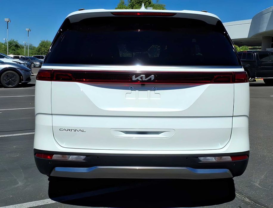 Kia Carnival      2023