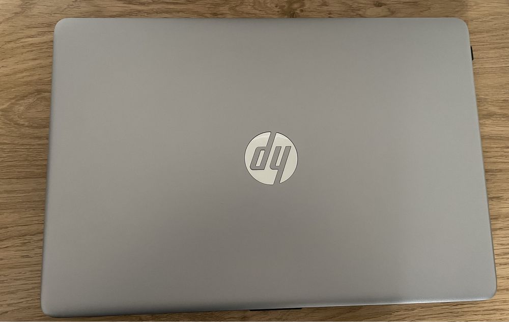 Laptop HP 250 G9