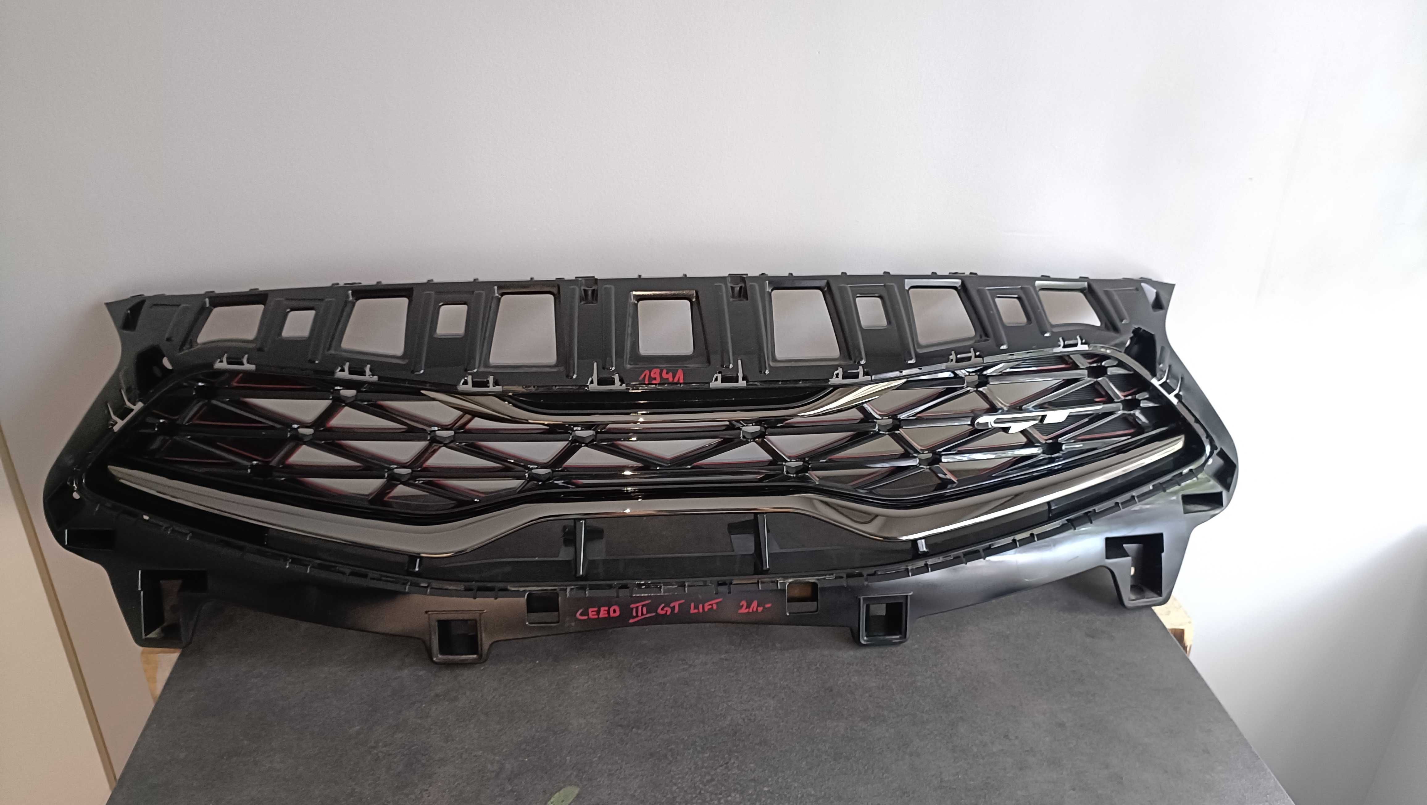 Kia Ceed 3 GT Lift Atrapa grill